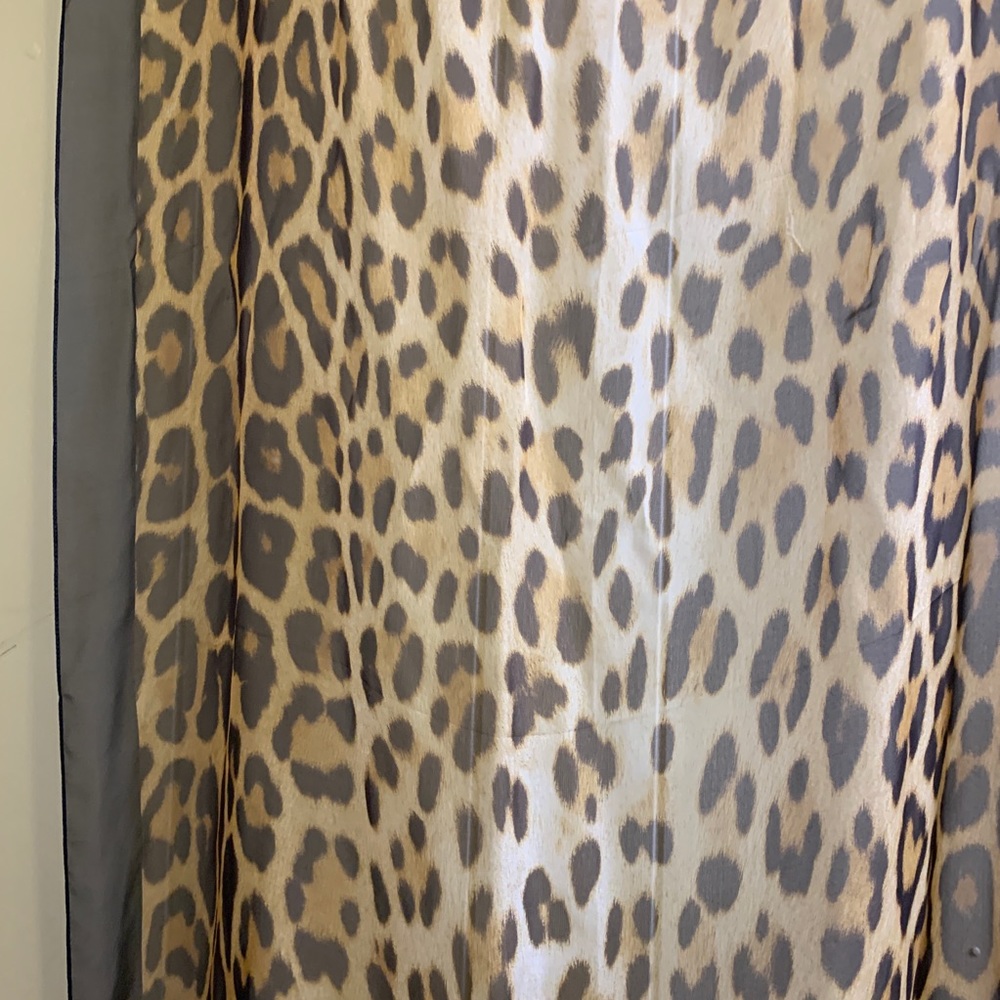 MOSCHINO 100% Silk Cheetah Print Scarf - New - Picture 5 of 8